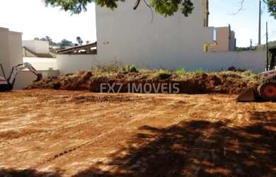 Imagem: O terreno possui 250m² de Área, Imóvel novo e está localizado