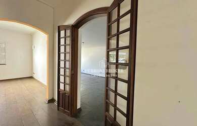 Imagem 10: Casa no alto. Varanda, 242m² de Área, 4 Vagas na garageme3 Dormitórios