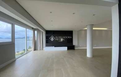 Imagem: O apartamento na cobertura possui 3 Dormitórios, 5 Banheiros