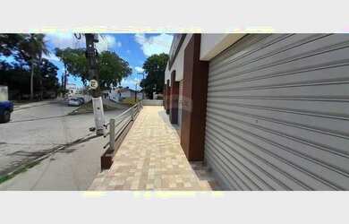 Imagem: O depósito possui 3 Vagas na garagem e 32m² de Área e está