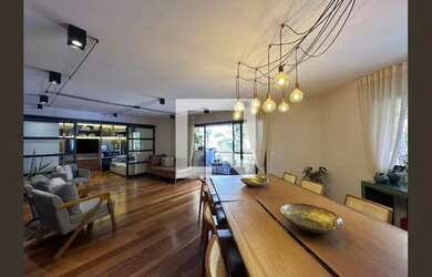 Imagem: O apartamento possui 4 Dormitórios, 5 Banheiros, 3 Vagas na