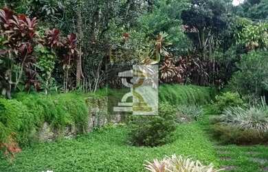 Imagem: O terreno possui 360m² de Área e está localizado em Jacarepaguá