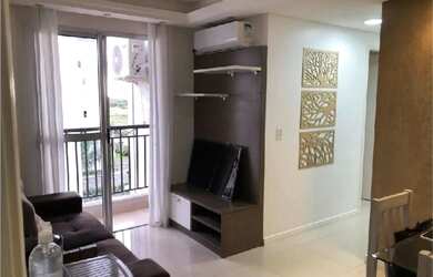 Imagem: O apartamento possui 2 Dormitórios, 1 Banheiro, 1 Vaga na garagem