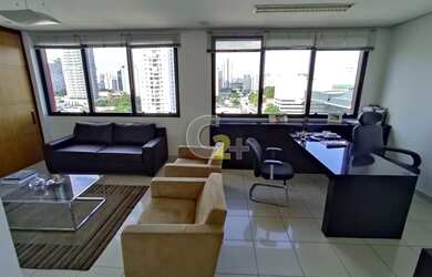 Imagem: O depósito possui 1 Vaga na garagem e 30m² de Área e está