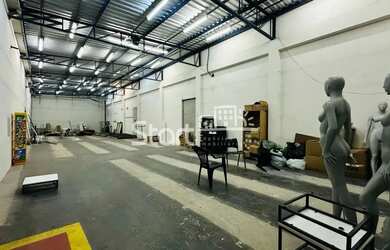 Imagem: O depósito possui 493m² de Área e está localizado em Centro