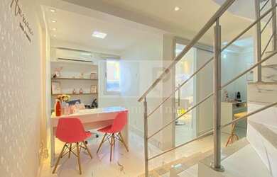 Imagem: O depósito possui 1 Vaga na garagem, 50m² de Área e está