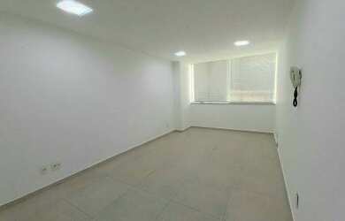 Imagem: O depósito possui 1 Vaga na garagem, 21m² de Área e está