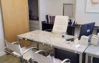 Imagem: O depósito possui 2 Vagas na garagem, 186m² de Área e está