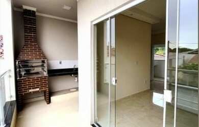 Imagem: O apartamento possui 2 Dormitórios, 2 Banheiros, 2 Vagas na