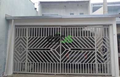 Imagem: A casa possui 4 Dormitórios, 4 Banheiros, 3 Vagas na garagem