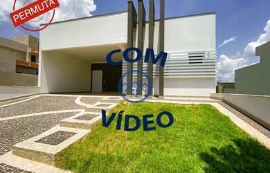 Imagem: A casa em condomínio possui 3 Dormitórios, 3 Banheiros, 4