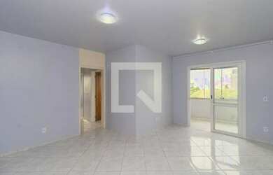 Imagem: O apartamento possui 3 Dormitórios, 1 Banheiro, 1 Vaga na garagem