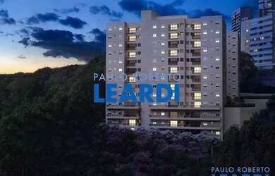 Imagem: O apartamento possui 3 Dormitórios, 2 Banheiros, 2 Vagas na