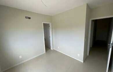 Imagem: A casa em condomínio possui 3 Dormitórios, 4 Banheiros, 1