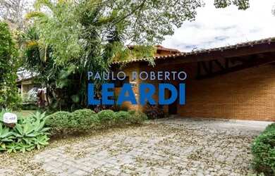Imagem: A casa em condomínio possui 4 Dormitórios, 2 Banheiros, 4