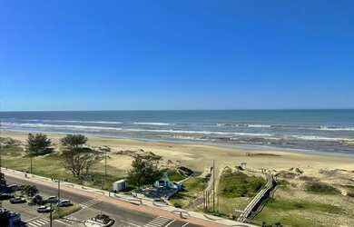 Imagem: O apartamento possui 4 Dormitórios, 5 Banheiros, 2 Vagas na