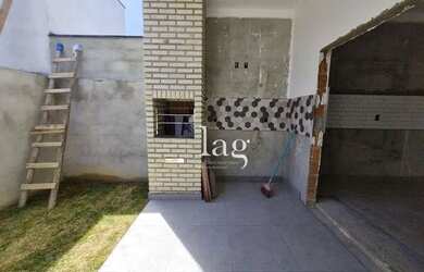 Imagem: A casa em condomínio possui 3 Dormitórios, 1 Banheiro, 3 Vagas