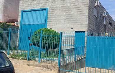 Imagem: O depósito possui 4 Vagas na garagem, 266m² de Área, Imóvel