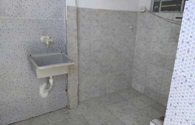 Imagem 4: Alugo Ap Guadalupe. Varanda, 1 Banheiroe1 Dormitório