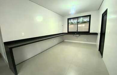 Imagem 10: Casa de condomínio térrea para venda possui 259 metros quadrados com...