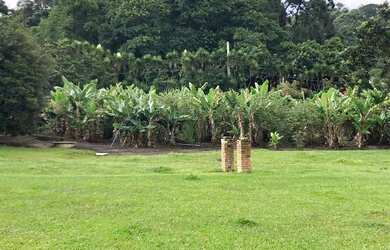 Imagem: O terreno possui 600m² de Área e está localizado em Centro