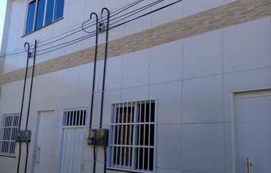 Imagem: A casa possui 1 Dormitório, 1 Banheiro e está localizado