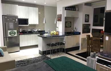 Imagem: O apartamento possui 1 Dormitório, 1 Banheiro, 1 Vaga na garagem