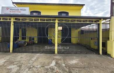 Imagem: O depósito possui 2 Vagas na garagem, 207m² de Área e está