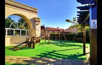 Imagem 3: LINDO SOBRADO A VENDA. Piscina, Churrasqueira, 73m² de Áreae2 Vagas...