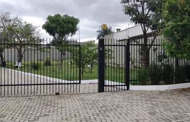 Imagem: A casa em condomínio possui 1 Dormitório, 1 Banheiro, 515m²