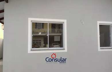 Imagem: A casa possui 2 Dormitórios, 1 Banheiro, 1 Vaga na garagem