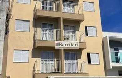 Imagem: O apartamento possui 1 Dormitório, 1 Banheiro, 1 Vaga na garagem