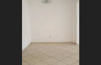 Imagem: A casa possui 3 Dormitórios, 2 Banheiros, 1 Vaga na garagem