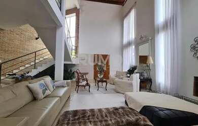 Imagem: A casa em condomínio possui 4 Dormitórios, 5 Banheiros, 4