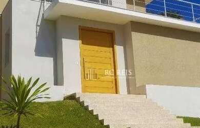 Imagem: A casa em condomínio possui 4 Dormitórios, 5 Banheiros, 3