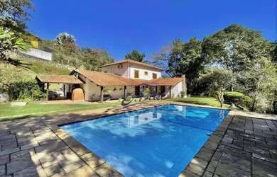 Imagem: A casa em condomínio possui 3 Dormitórios, 4 Banheiros, 5