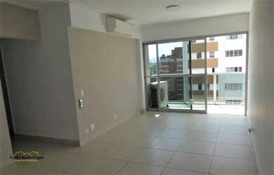 Imagem: O apartamento possui 2 Dormitórios, 2 Banheiros, 2 Vagas na