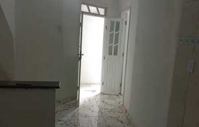 Imagem 2: Apartamento térreo com 1/4 amplo na Rua José de Abreu Vieira