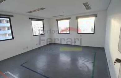 Imagem: O depósito possui 1 Vaga na garagem, 33m² de Área e está