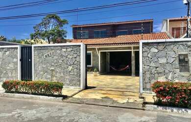 Imagem: A casa possui 5 Dormitórios, 5 Vagas na garagem, Ar-condicionado