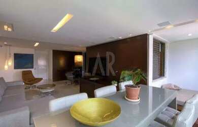 Imagem: O apartamento possui 3 Dormitórios, 4 Banheiros, 3 Vagas na