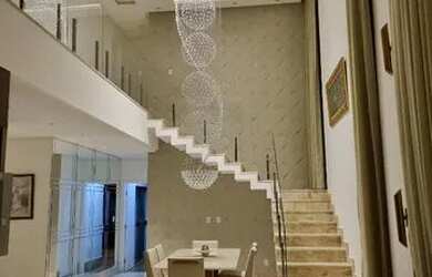 Imagem: A casa em condomínio possui 4 Dormitórios, 4 Banheiros, 4