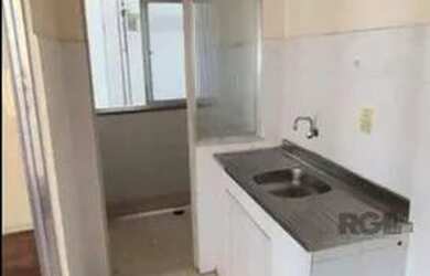 Imagem 4: Apartamento com 2 dormitórios, 1 banheiro no Bairro Centro Histórico