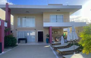 Imagem 2: Casa de condomínio para aluguel possui 320 metros quadrados com 4 quartos