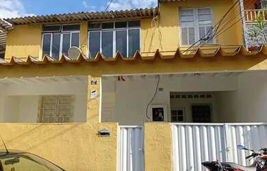 Imagem: A casa possui 2 Dormitórios, 2 Banheiros, 1 Vaga na garagem