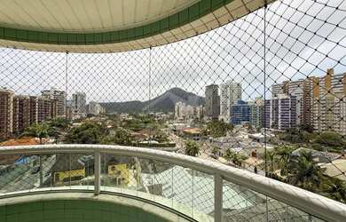 Imagem: O apartamento possui 3 Dormitórios, 1 Banheiro, 2 Vagas na