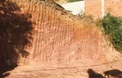 Imagem: O terreno possui 250m² de Área e está localizado em Jardim