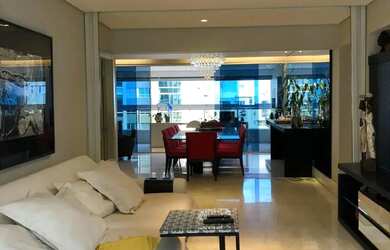 Imagem: O apartamento possui 4 Dormitórios, 5 Banheiros, 4 Vagas na