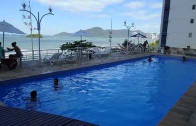 Imagem: O apartamento possui 3 Dormitórios, Acomodam 8 pessoas, 1 Vaga