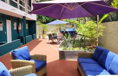 Imagem: A casa possui 5 Dormitórios, 2 Banheiros, 5 Vagas na garagem